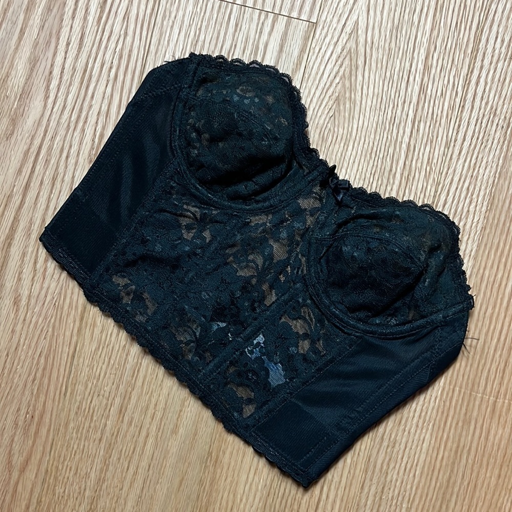 VINTAGE gorgeous lace corset with plunging back